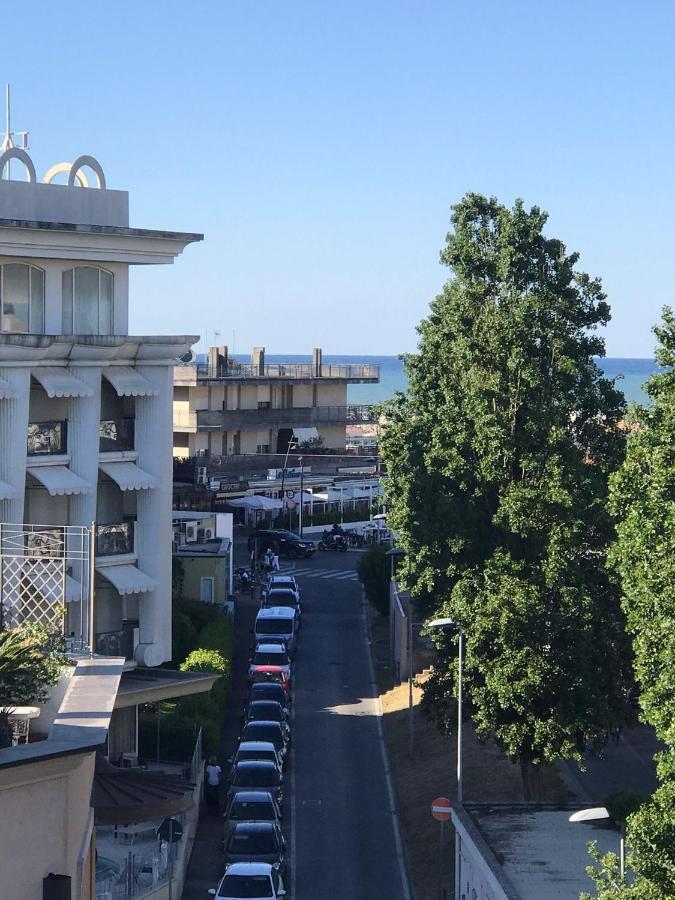 Hotel Morri'S Римини Экстерьер фото