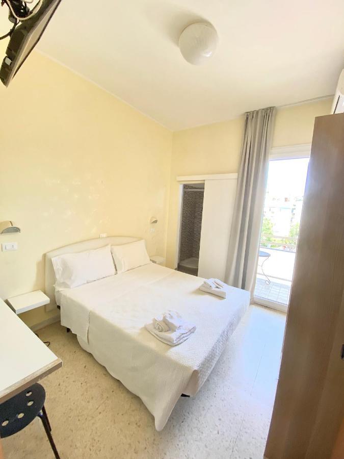 Hotel Morri'S Римини Экстерьер фото