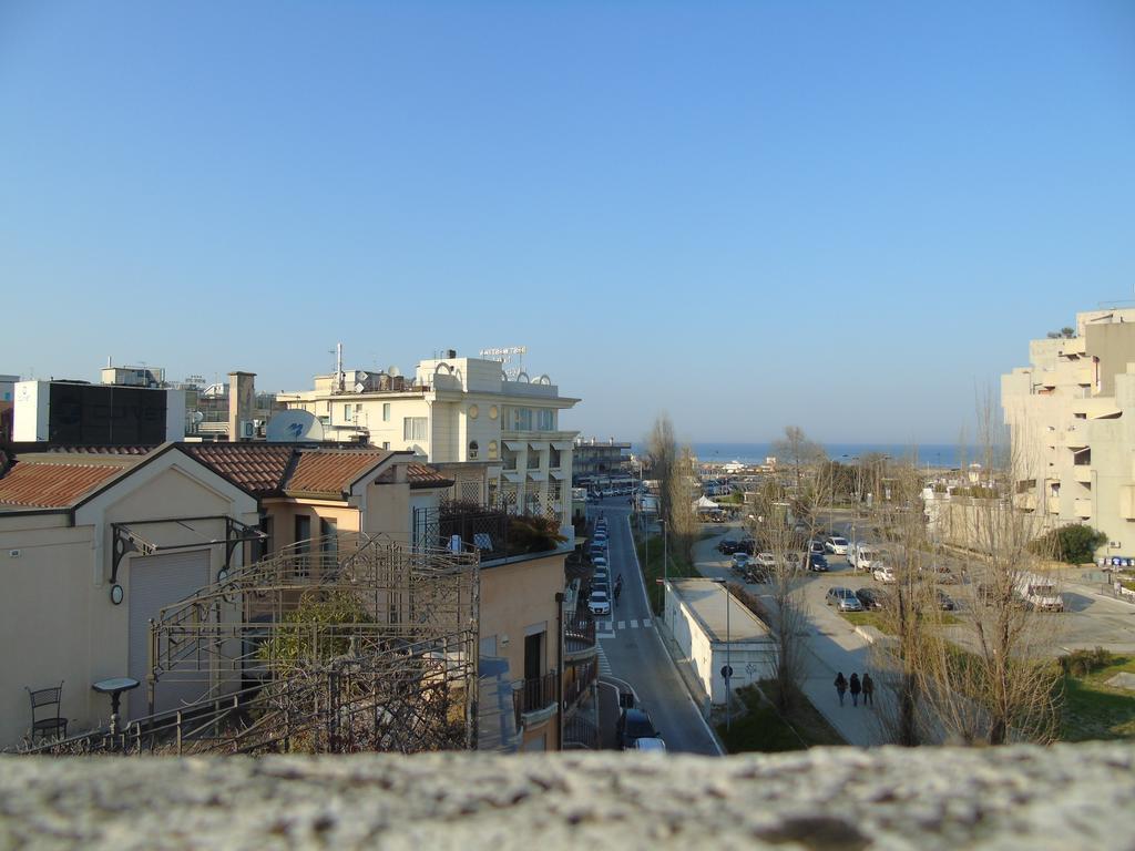 Hotel Morri'S Римини Экстерьер фото