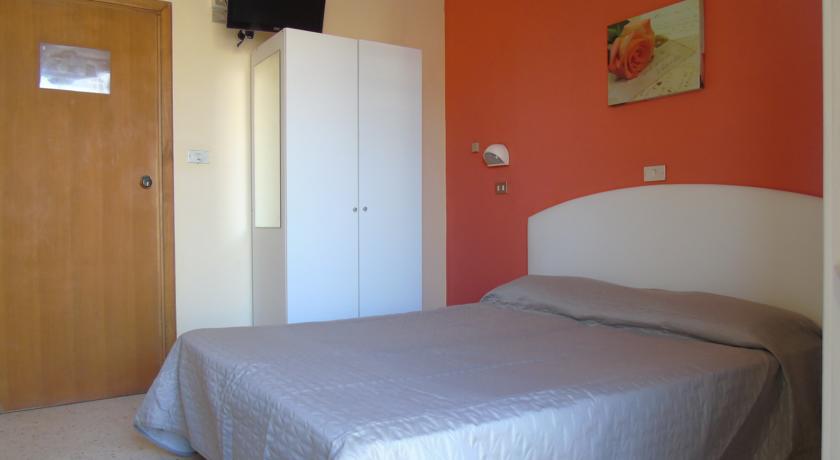 Hotel Morri'S Римини Номер фото