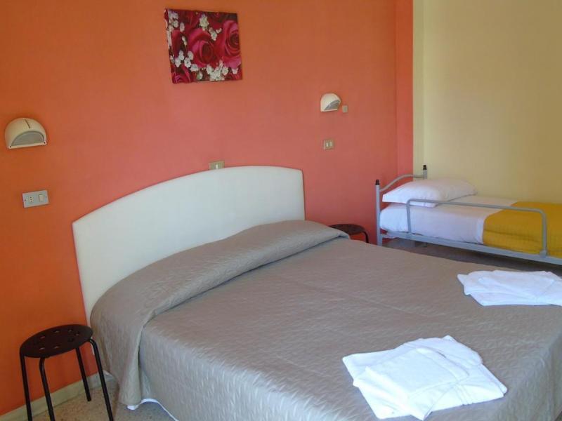 Hotel Morri'S Римини Экстерьер фото